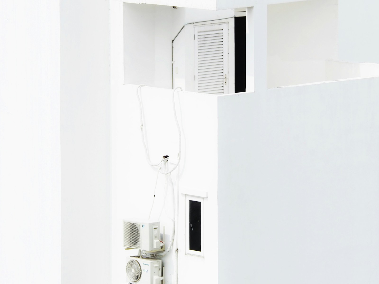 Duvara monte split klima iç ünitesi — Çiğli Klima Servisi air conditioning service
